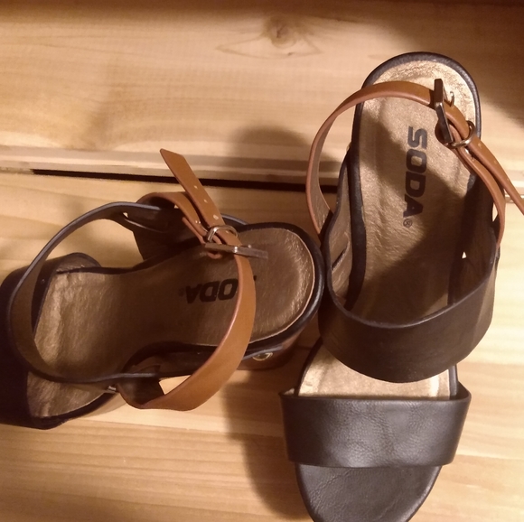 SODA PLATFORM WEDGIES SANDALS - Picture 3 of 4